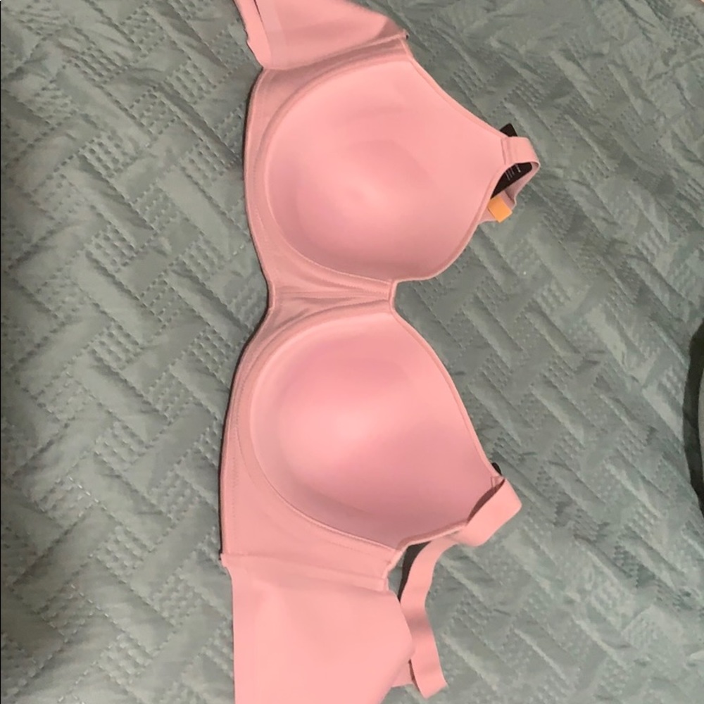 Bras - Picture 2 of 6